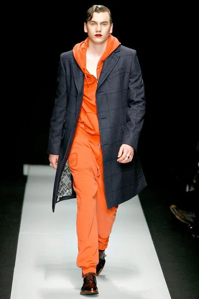 Look 35